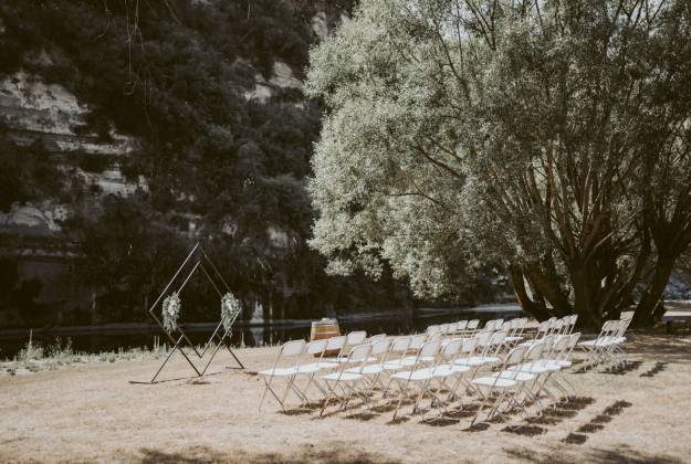 Cozy outdoor ceremony at Rathmoy Estate